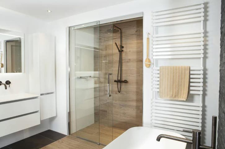 Douchedeur 160 cm nisdeur 160cm x 220cm - 0085, Doe-het-zelf en Verbouw, Sanitair, Douche, Nieuw, Chroom, Glas, Ophalen
