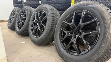 18 inch Volvo XC60 velgen winterbanden Lynk en Co, 18 inch, Gebruikt, Banden en Velgen, 235 mm