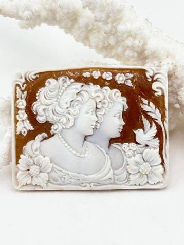 CASSIS MADAGASCARIENSIS - Cameo - Handgesneden camee