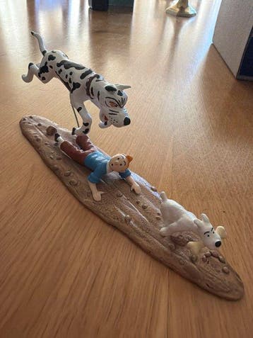 Figurine Moulinsart 46944 - Beeldje - Danois suit Tintin -, Nieuw