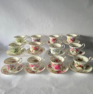 Royal Albert - Kop en schotel (24) - Flower of the Month