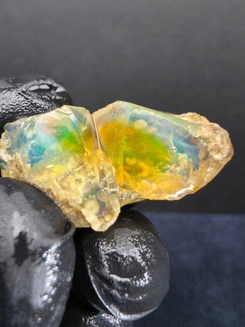 37cts Crystal Opal Specimen Ruw- 7.5 g