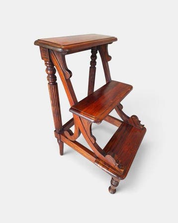 Trapje - Mahonie - Bibliotheektrapje