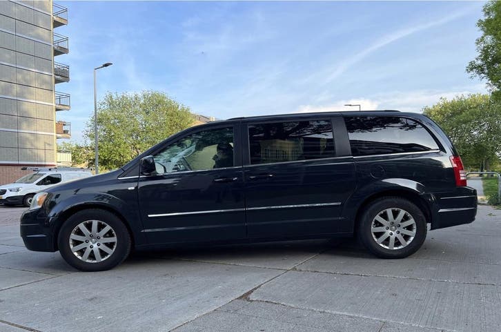 Grand Voyager 3.8i AutTown Country 7p M2009 Tv Leer Inr Mog, Auto's, Chrysler, Te koop, Automaat, MPV, Benzine, Zwart, Zwart, Leder