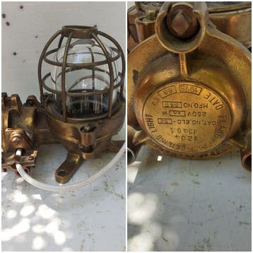 Authentieke KOKOSHA 1975. Nr.2. Ships lamp - Brons,