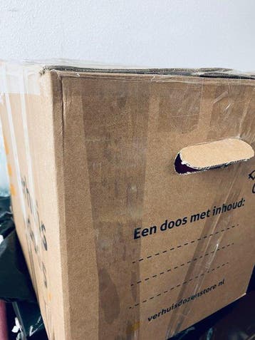 Wereld - Verhuisdoos Zware uitzoeker Varia Wereld, Gestempeld