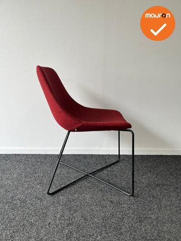 Mishell Chair - Noti vergaderstoel Rood (Vergaderstoelen), Vergader- of Presentatieruimte, Ophalen of Verzenden, Gebruikt, Stoel