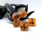 Decoratieve dobbelstenen met Baltisch amber - Barnsteen -