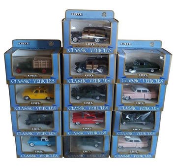 Ertl 1:43 - Modelauto (13) - Lotto con 13 Modelli Ertl -, Nieuw