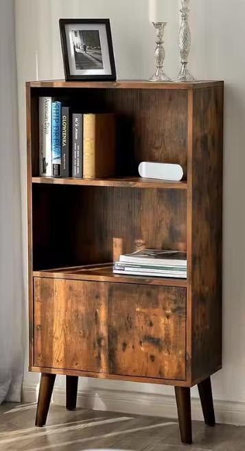 Retro Boekenkast met Deuren en Houten Poten – 3 Niveaus, Huis en Inrichting, Keuken | Keukenelementen, Nieuw, Verzenden