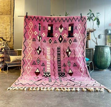 Marokkaans roze modern woltapijt - Vloerkleed - 300 cm - 210, Huis en Inrichting, Stoffering | Tapijten en Kleden, Nieuw