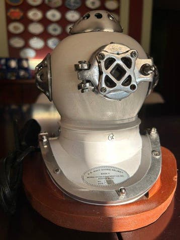 Duikhelm - (NO RESERVE) DIVING HELMET AND LAMP - Staal,