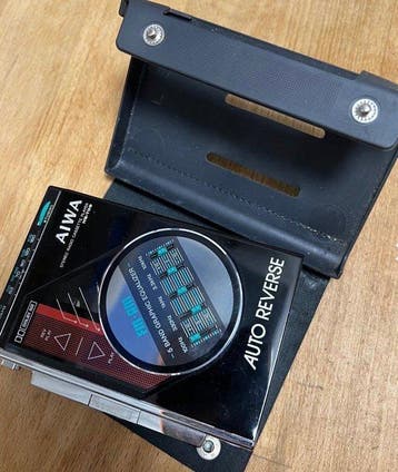 Aiwa - HS-T09 Draagbare cassettespeler, Audio, Tv en Foto, Nieuw