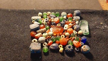Oudegyptisch naar Romeins Glas meer dan honderd oude kralen