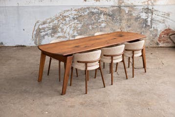 Cavel Artson Eettafel | Massief Walnoot | Op Maat Gemaakt, Huis en Inrichting, Vijf personen of meer, Overige vormen, Scandinavisch Design