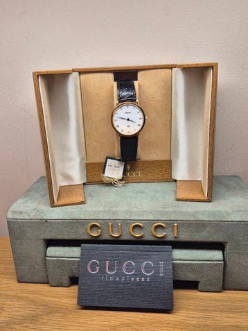 Gucci - Classic Elegant / Vintage (Ref. 700 M) - Pari al, Nieuw