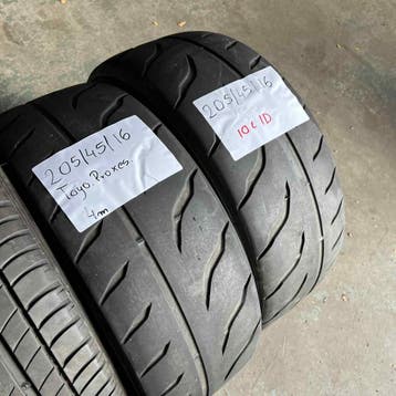 2 x Toyo Proxes 205-45-16 Zomerbanden 4mm, Auto-onderdelen, Gebruikt, 16 inch, Band(en), Personenwagen