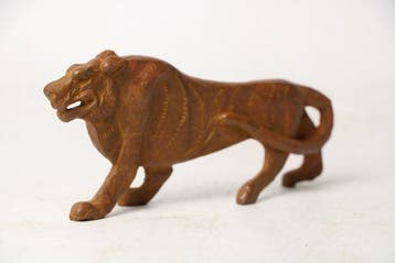 Striding Tiger Figure, Zodiac Series - Beeldje Brons - Japan