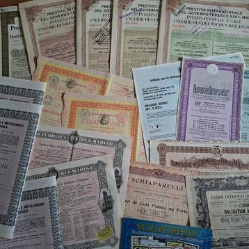 Document - Italy and San Marino, 18 historic shares and