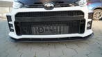 Dit betreft een Toyota Yaris GR Carbon voorbumper grill trim, Auto diversen, Tuning en Styling, Verzenden