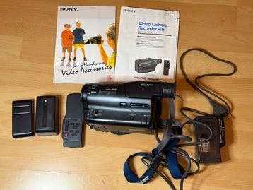 Sony CCD-TR650E Video8 camera