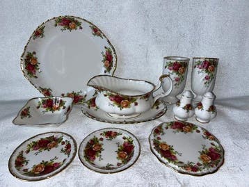 Royal Albert England - Ontbijtservies (11) - Old Country