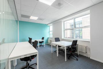 Kantoorruimte in Regus Arena Business Park, Verzenden