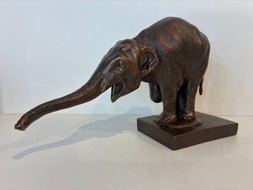 Bugatti - sculptuur, Bedelende Aziatische Olifant - 15 cm -