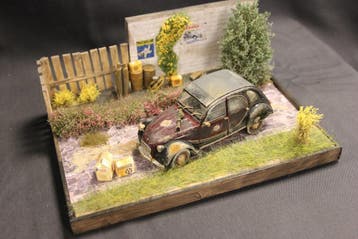 Diorama Achtertuin met Citroën 2CV 1:24, Ophalen of Verzenden, Nieuw, Groter dan 1:35, Diorama