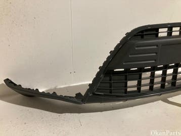 Ford Kuga I voorbumper onderlijst 8V4117C749A, Ophalen, Gebruikt, Voor, Bumper