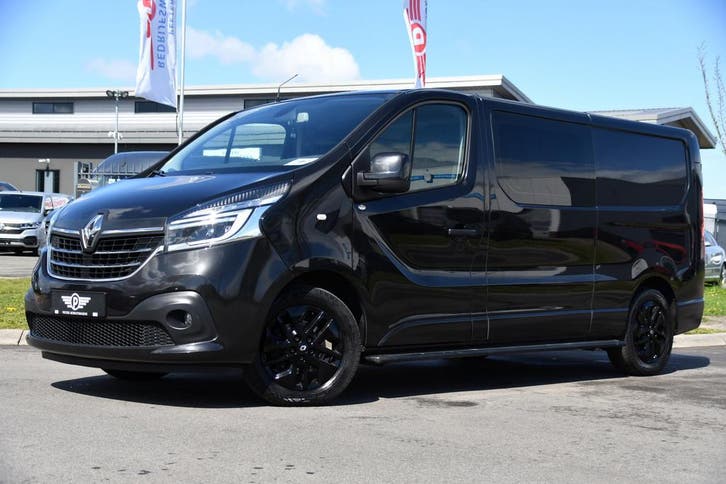 Renault Trafic 2.0 dCi 170 T29 L2H1 DC Luxe Black Edition, Auto's, Bestelauto's, Onderhoudsboekje, Lease, Automaat, Zwart, Renault