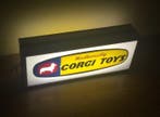 Corgi Toys - Modelauto - Tweezijdig Verlicht - 50 x 20 x 10, Nieuw