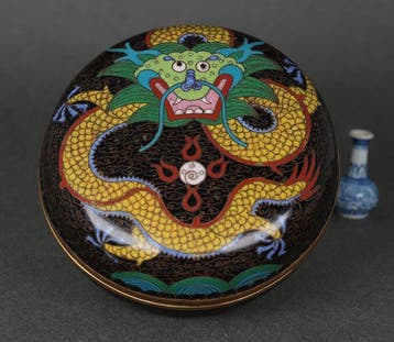 Late Qing, ca. 1850-1900 - Doos - Brons, Koper, Emaille -