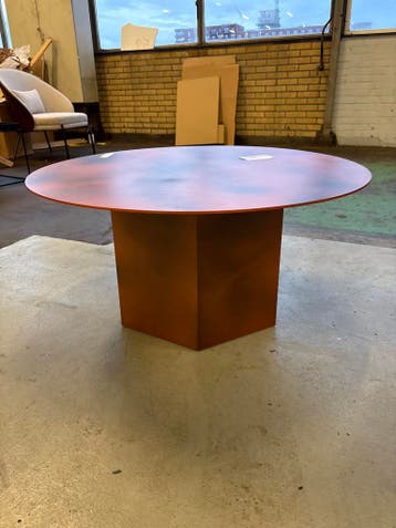 Gubi Epic Steel 80 Cm - Salontafel - Ongebruikt, 50 tot 100 cm, Zo goed als nieuw, Metaal, 50 tot 100 cm