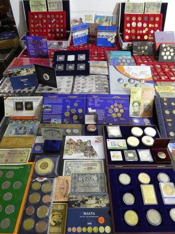 Wereld. Collection of coins/banknote/medals/euro inkl. pp