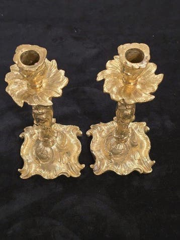 Kandelaar - Brons - Een paar bronzen kandelaars, Antiek en Kunst