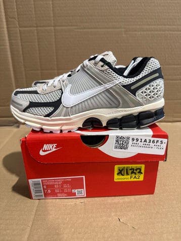 Nike - Nike Zoom Vomero 5 PRM - Sneakers - Maat: EU 38.5 -, Nieuw
