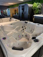PASSION SOLANGE – High-end spa/jacuzzi 5 persoons, Ophalen, Zo goed als nieuw, Pomp, Vast