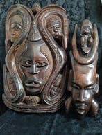 Set van 2 maskers uit tropisch hout – wanddecoratie en