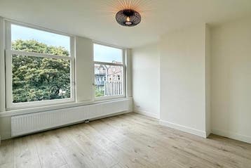 Appartement Van Oldenbarneveldtplein in Amsterdam, Via bemiddelaar, Appartement, Amsterdam, Amsterdam