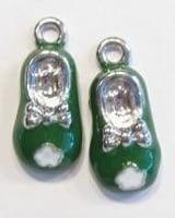 2 x  metalen hanger baby-schoentje met groene epoxy 24 mm, Ophalen of Verzenden, Nieuw, Bedel