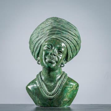 African Woman - beeld van green verdite, Buste, Ophalen of Verzenden, 20 - 50 cm, Steen of Keramiek