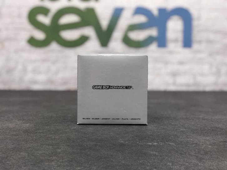 Gameboy Advance SP Silver [Complete], Spelcomputers en Games, Spelcomputers | Nintendo Game Boy, Zo goed als nieuw, Ophalen of Verzenden