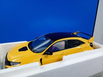 Otto Mobile 1:18 - Model sportwagen - Honda Civic Type R FK8, Nieuw