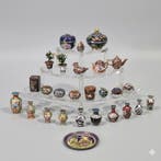 Vaas (26) - Messing - Chinees cloisonné, Antiek en Kunst