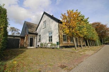 Te huur: Huis Achterambachtseweg in Hendrik-Ido-Ambacht, Hendrik-Ido-Ambacht, Zuid-Holland
