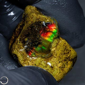 Ethiopisch kristalopal – uitzonderlijk natuurstuk met intens