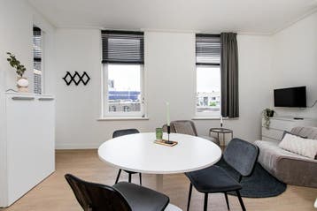 Studio te huur/Expat Rentals aan Kronenburgersingel in N..., Studio