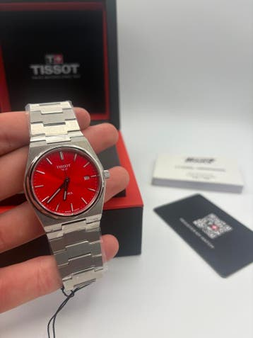 Tissot PRX 40MM Red, Sieraden, Tassen en Uiterlijk, Overige merken, Staal, Staal, Verzenden