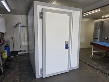 Koelcel 166 x 166 x 221 cm stekker klaar, Nieuw in verpakking, Koelen en Vriezen